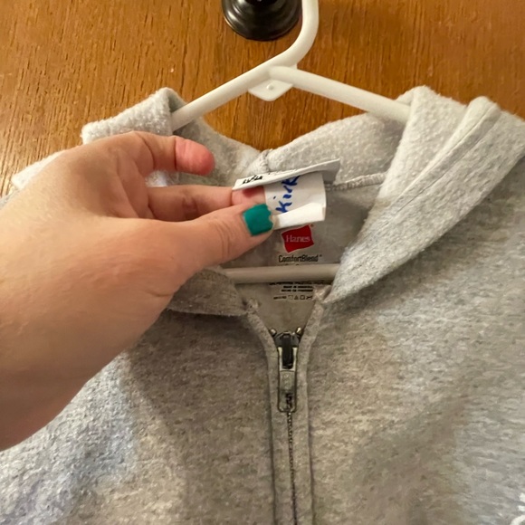 Disney Parks World Happy Holidays Christmas Jacket Youth XL Zip Hoodie - Picture 3 of 6